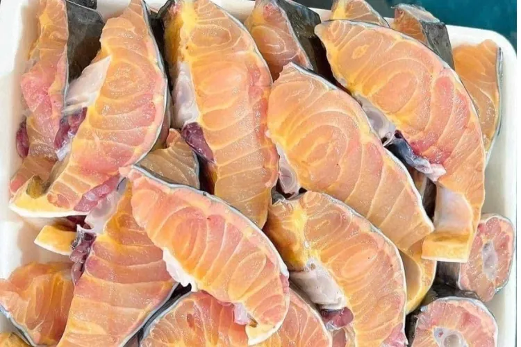 Cách Mổ Cá Tầm & Sơ Chế Sạch Nhớt Không Tanh Tại Nhà